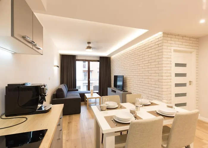 Apartlogy Aura2 105 - Experience Intelligent Living While Travelling